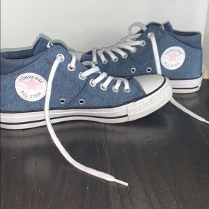 Denim Convers size seven